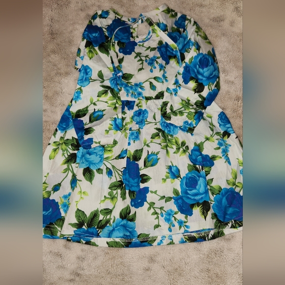 NWOT !! FLOWER DRESS - Picture 4 of 4